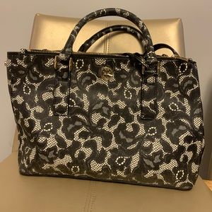 Tory bag black and white print
